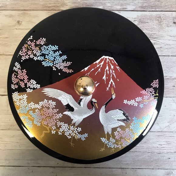 Japanese Lacquer Container - Picture 1 of 2